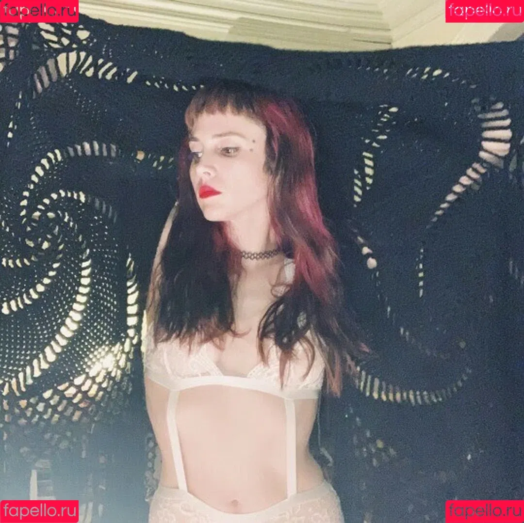 Globelamp Onlyfans Photo Gallery 