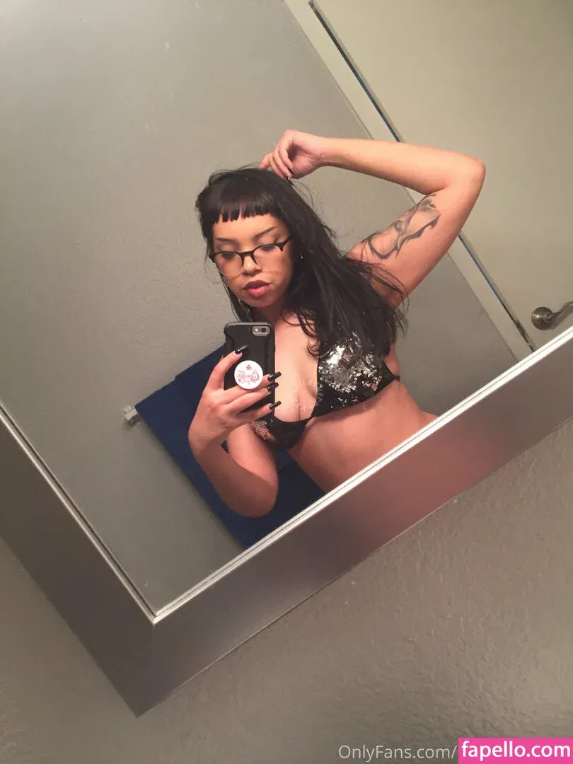 leilacherryfree Onlyfans Photo Gallery 