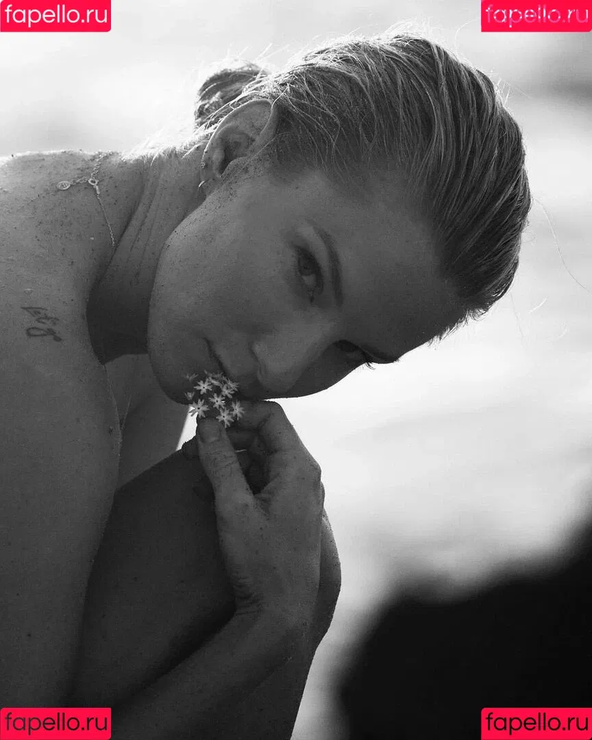 Heather Morris Onlyfans Photo Gallery 