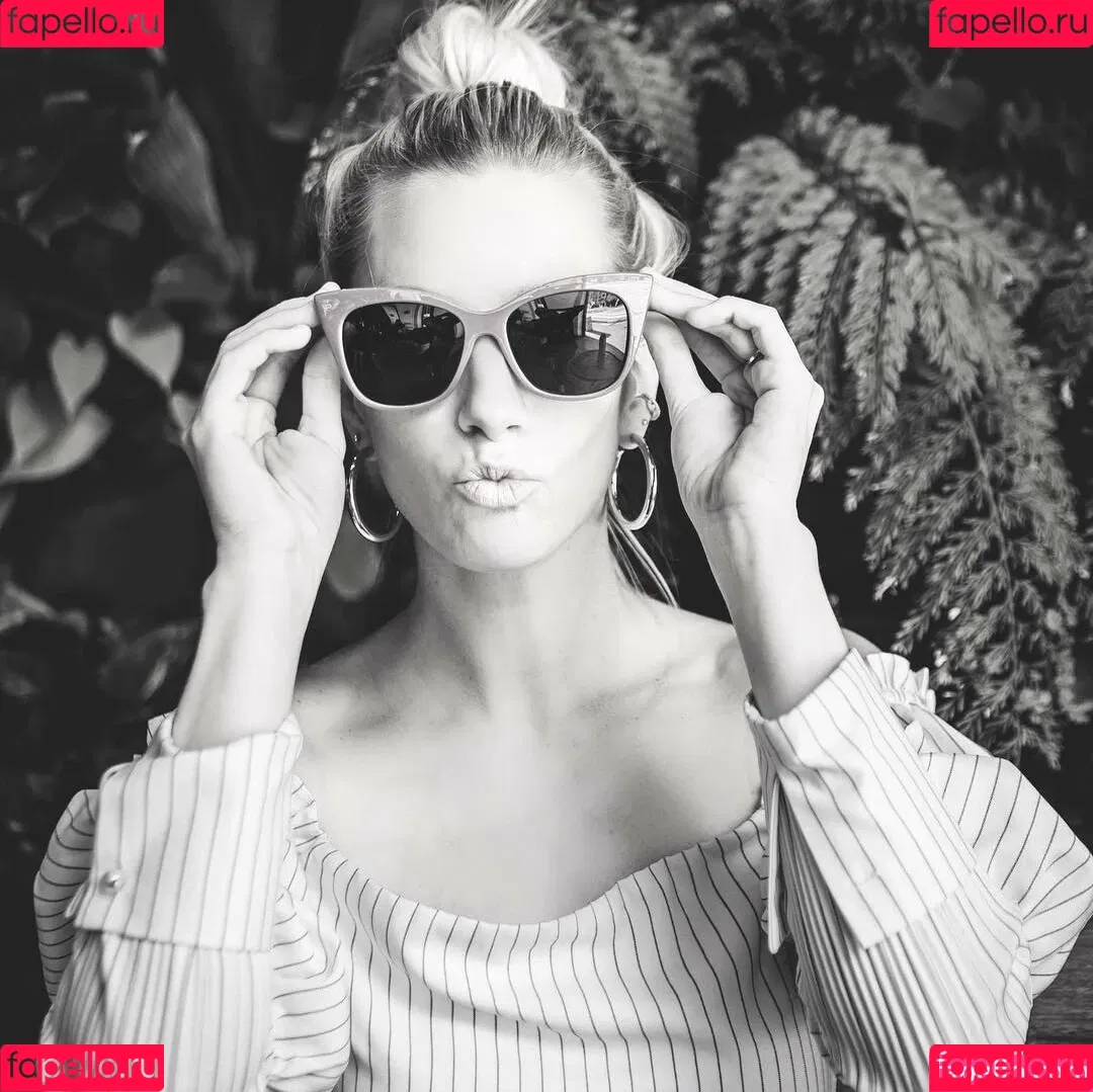 Heather Morris Onlyfans Photo Gallery 