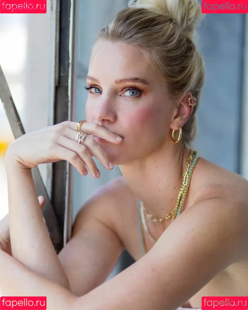 Heather Morris Onlyfans Photo Gallery 
