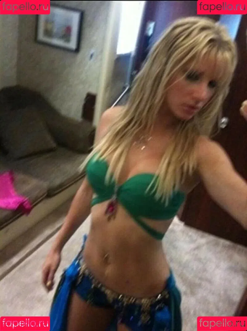 Heather Morris Onlyfans Photo Gallery 