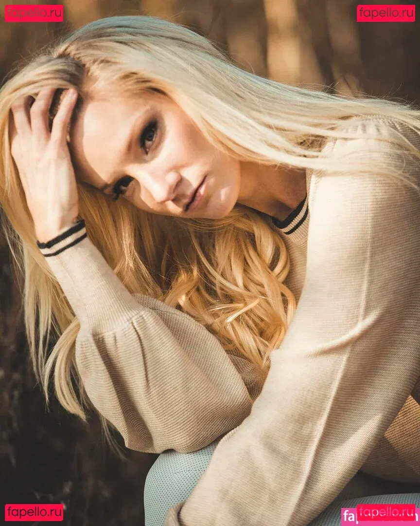 Heather Morris Onlyfans Photo Gallery 