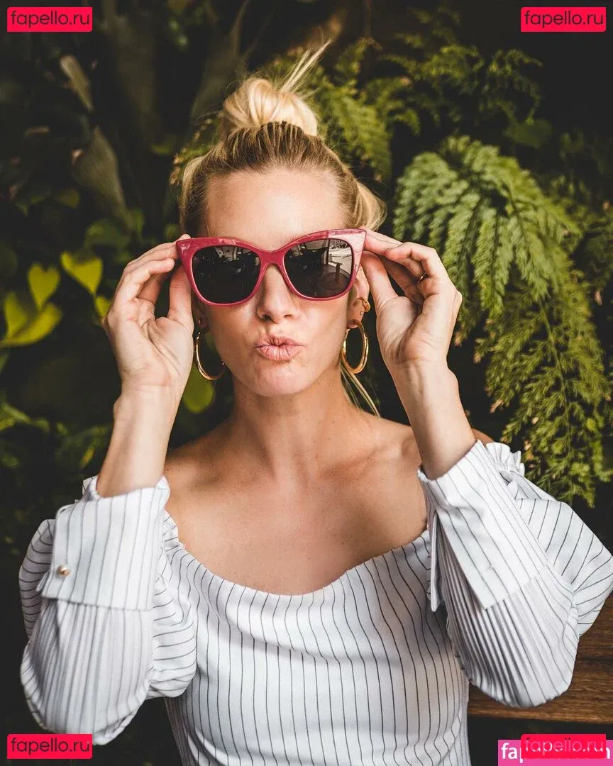 Heather Morris Onlyfans Photo Gallery 