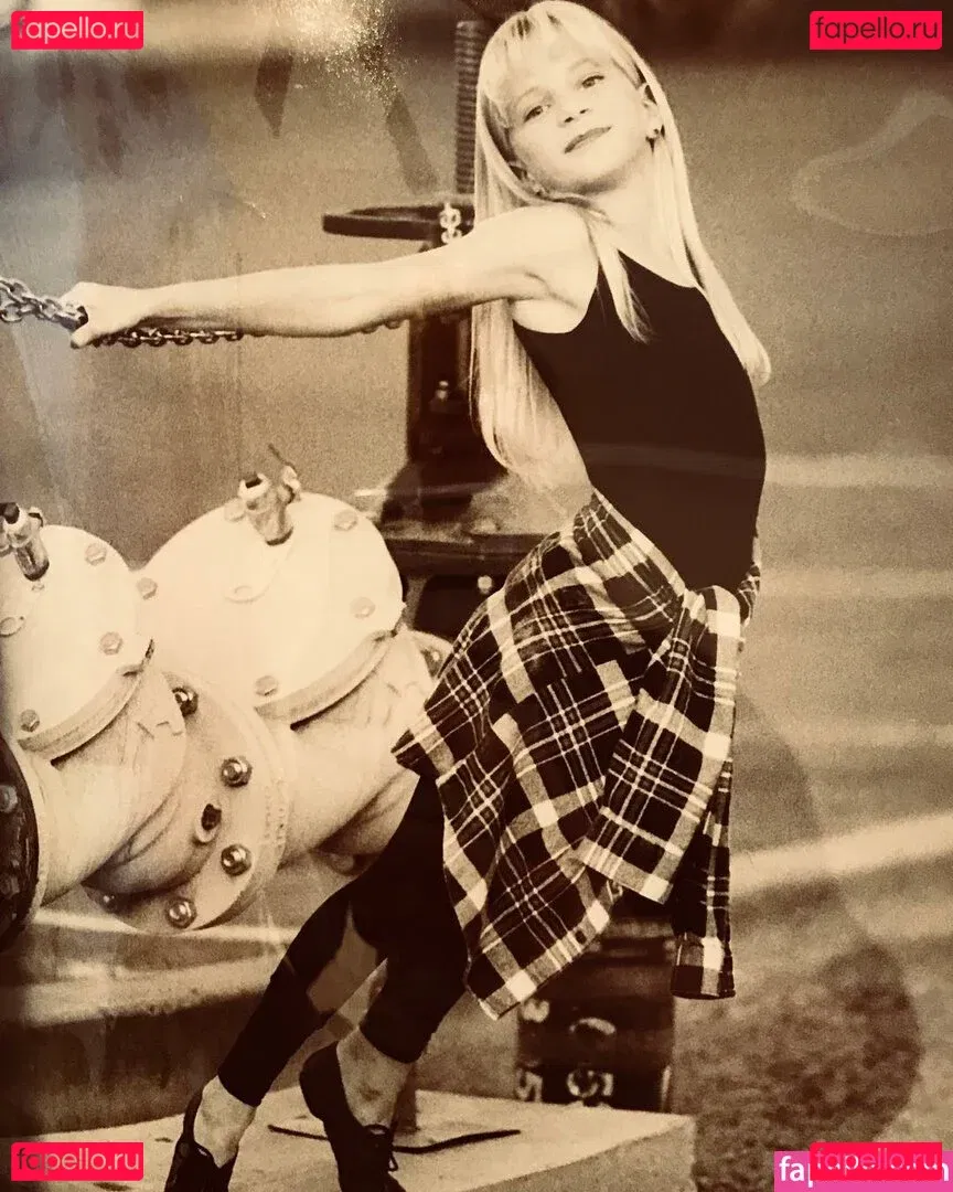 Heather Morris Onlyfans Photo Gallery 