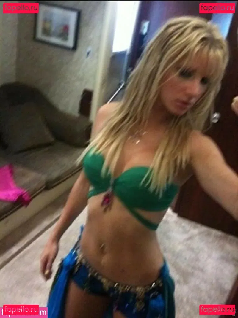 Heather Morris Onlyfans Photo Gallery 