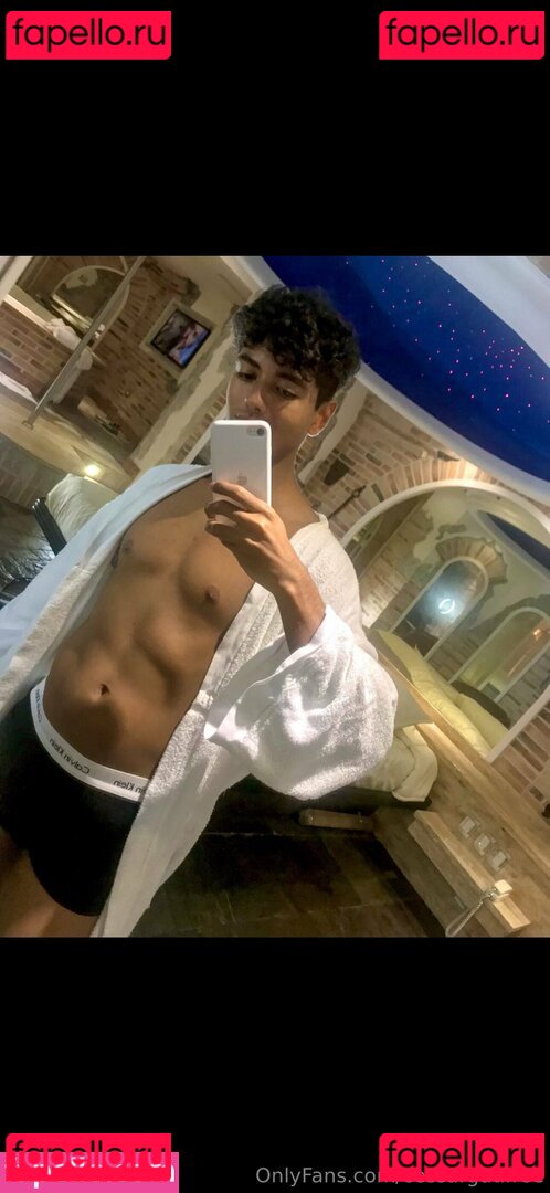cessargutifree Nude Onlyfans Photo 25
