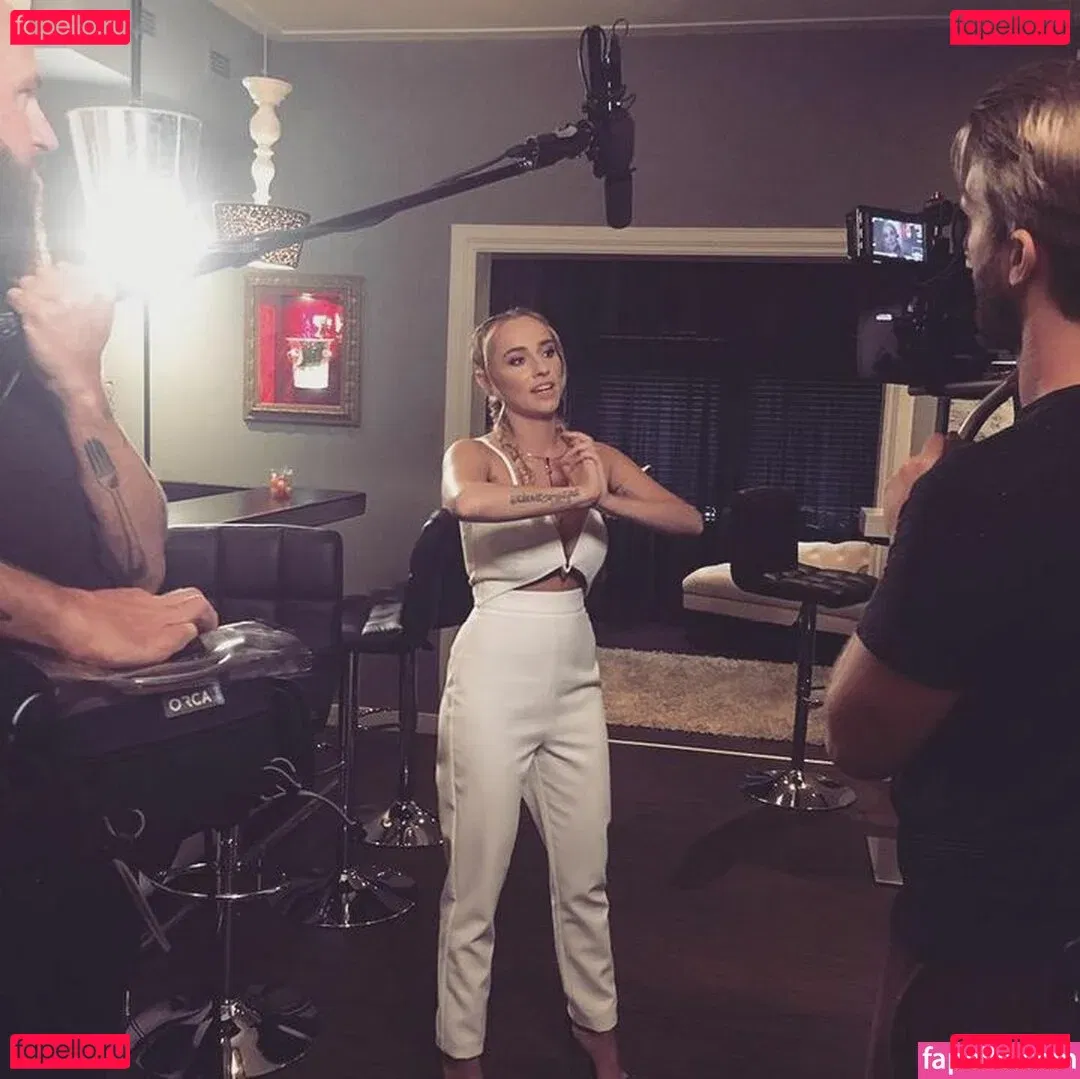 Zimra Geurts Onlyfans Photo Gallery 