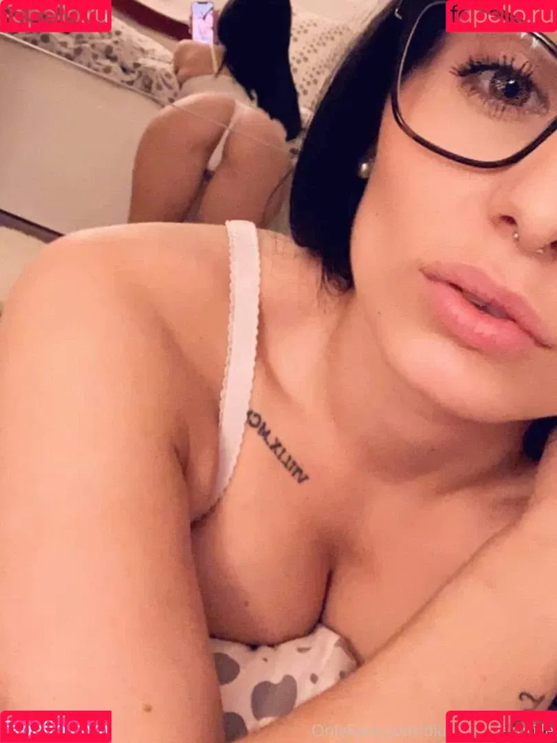 Dianamitderbrille Onlyfans Photo Gallery 