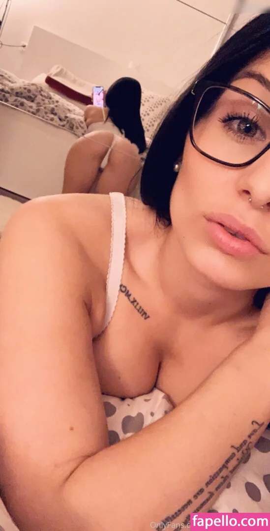 Dianamitderbrille Onlyfans Photo Gallery 