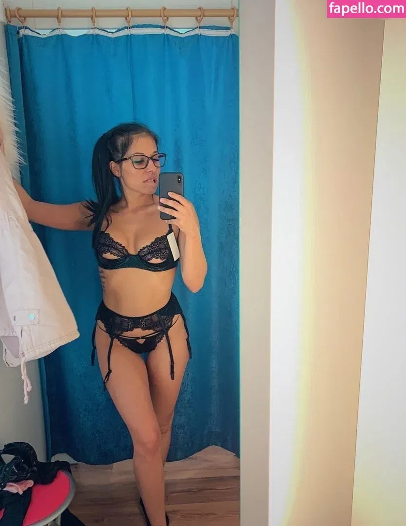 Dianamitderbrille Onlyfans Photo Gallery 