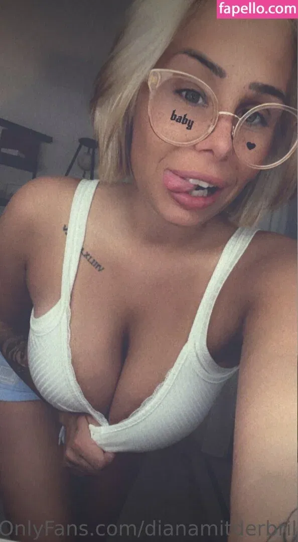 Dianamitderbrille Onlyfans Photo Gallery 