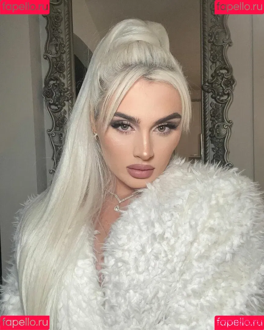 Tiffany Stratton Onlyfans Photo Gallery 