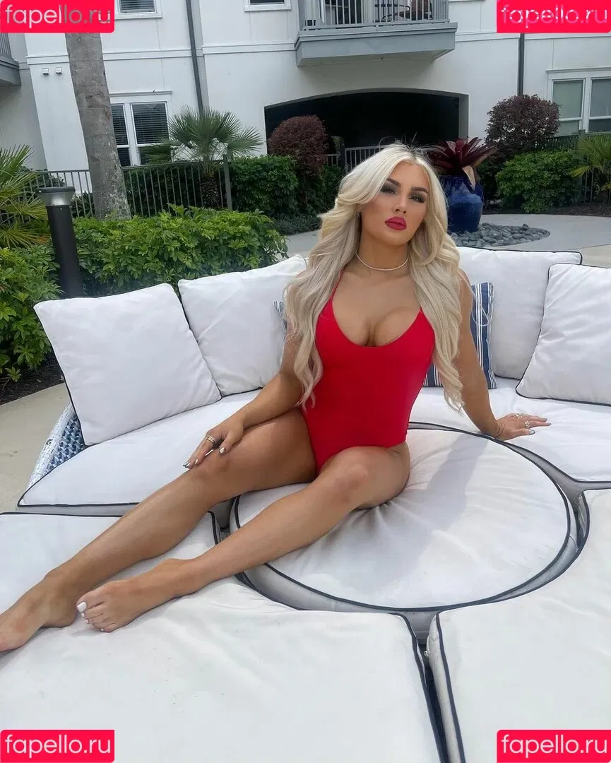 Tiffany Stratton Onlyfans Photo Gallery 
