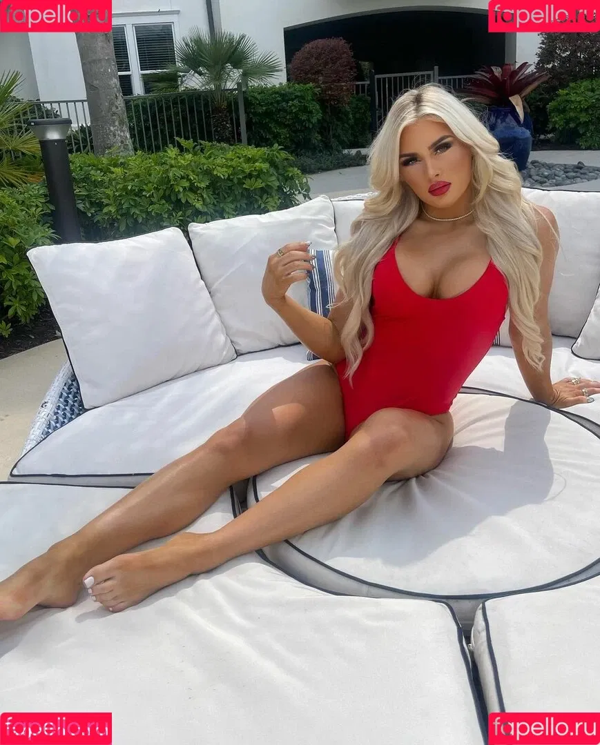 Tiffany Stratton Onlyfans Photo Gallery 