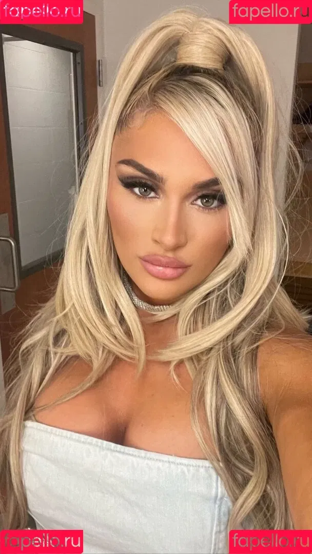 Tiffany Stratton Onlyfans Photo Gallery 