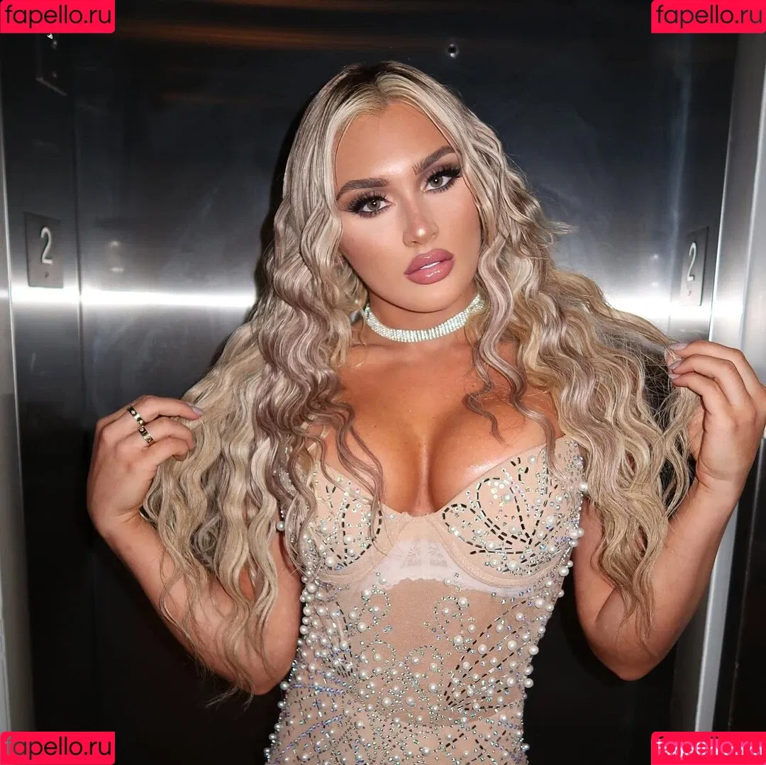 Tiffany Stratton Onlyfans Photo Gallery 