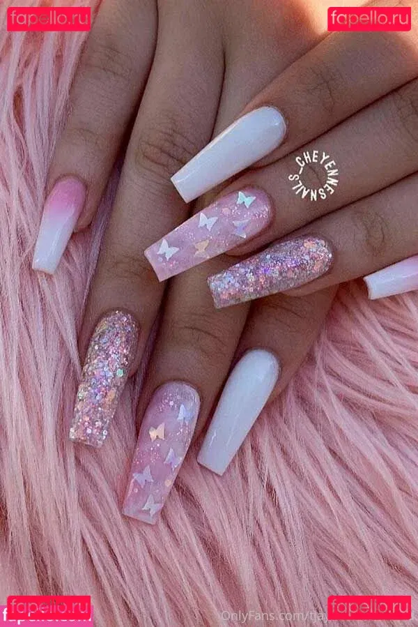 avery-maeex Onlyfans Photo Gallery 