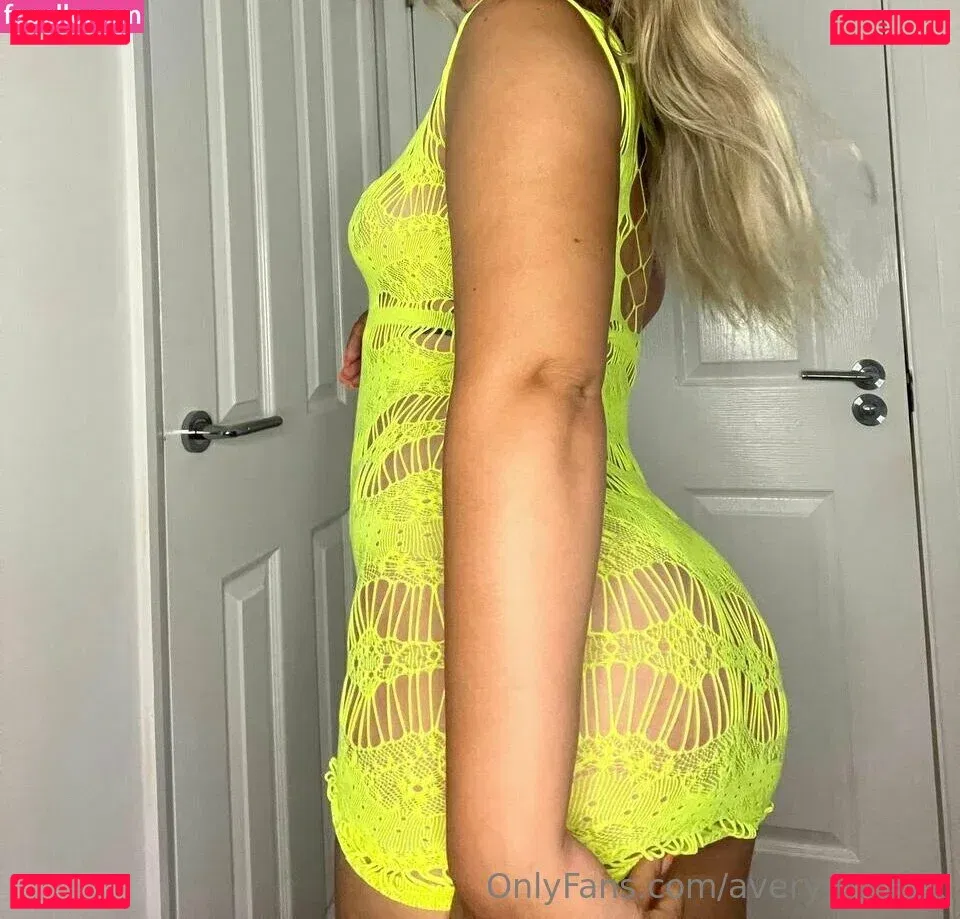 avery-maeex Onlyfans Photo Gallery 