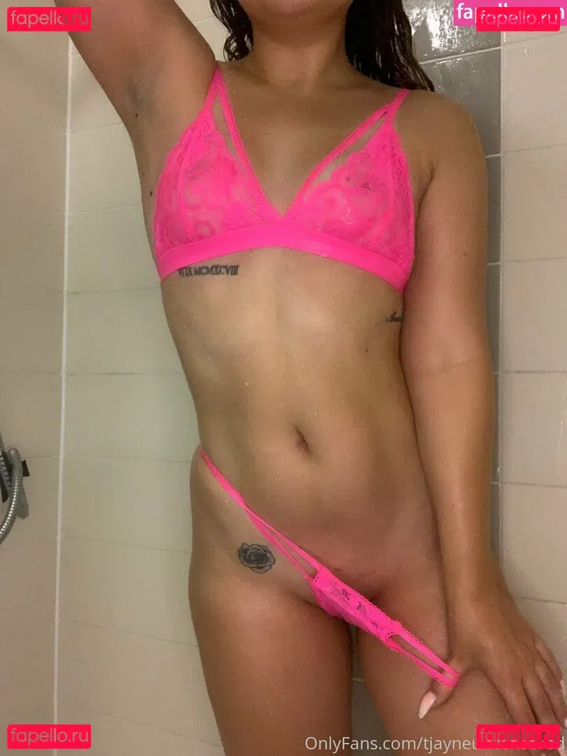 avery-maeex Onlyfans Photo Gallery 