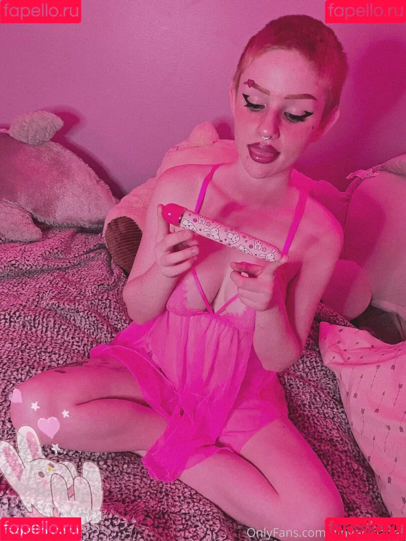 aaliyah_may Onlyfans Photo Gallery 