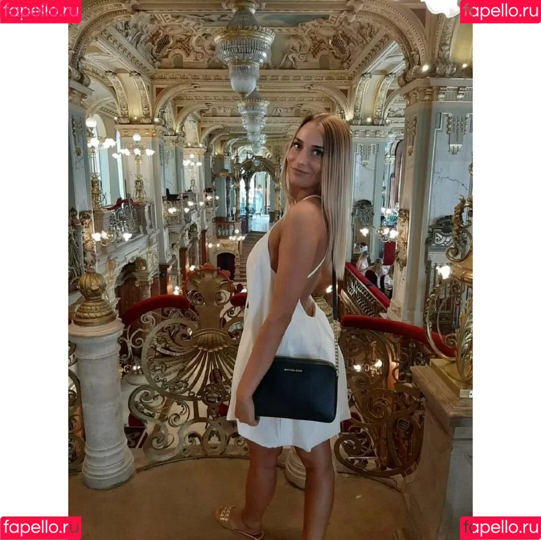 petratimea Onlyfans Photo Gallery 