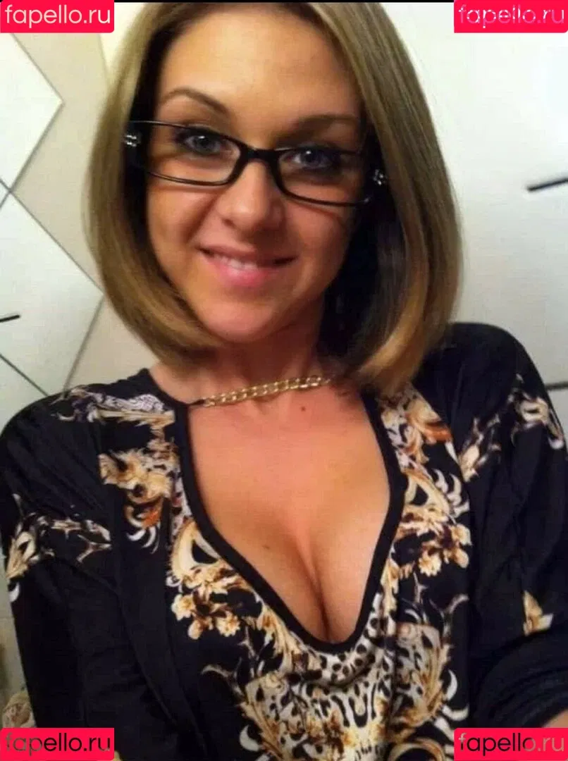 petratimea Onlyfans Photo Gallery 