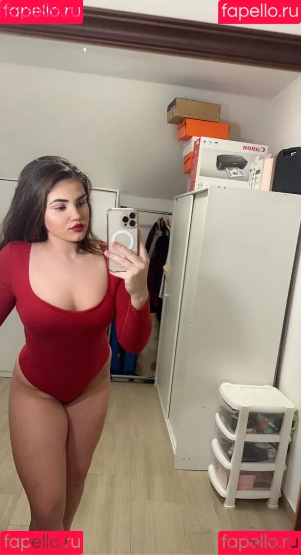 petratimea Onlyfans Photo Gallery 