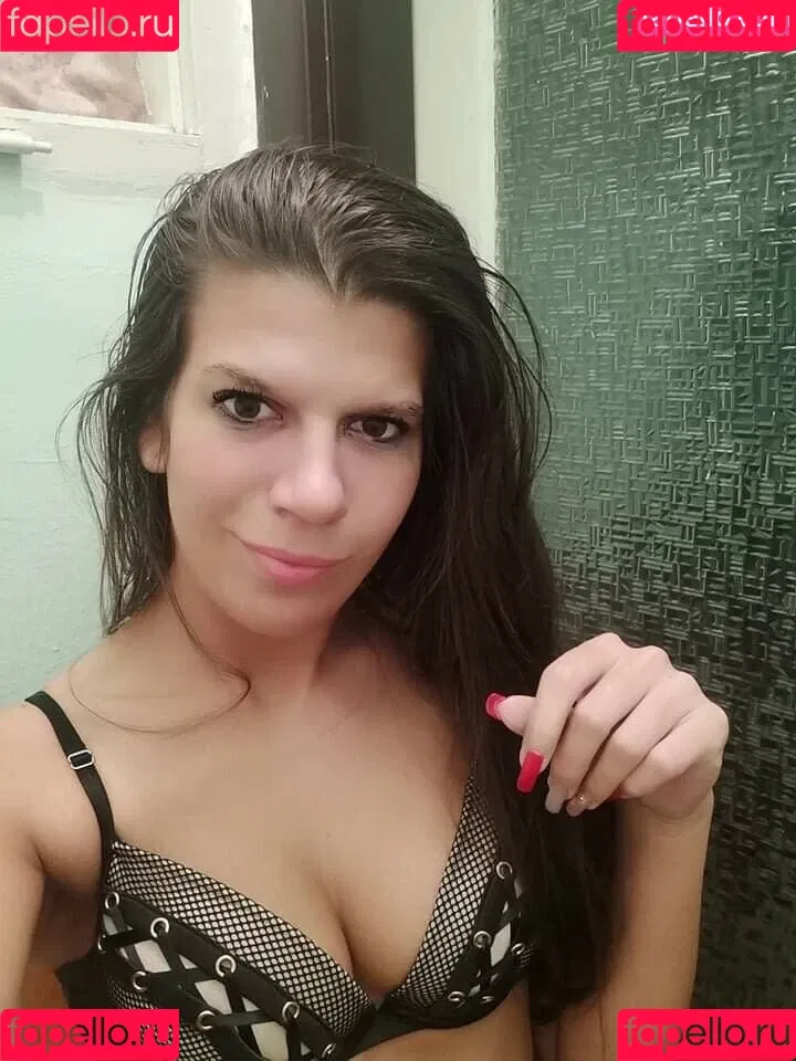 petratimea Onlyfans Photo Gallery 