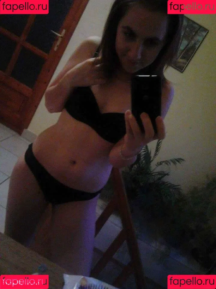 petratimea Onlyfans Photo Gallery 