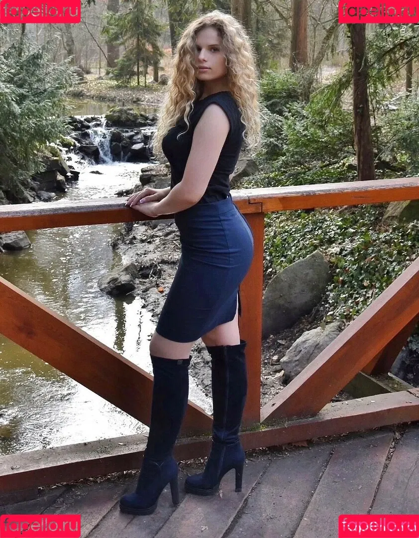 petratimea Onlyfans Photo Gallery 