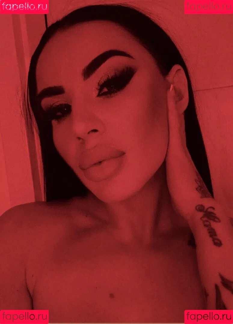 petratimea Onlyfans Photo Gallery 