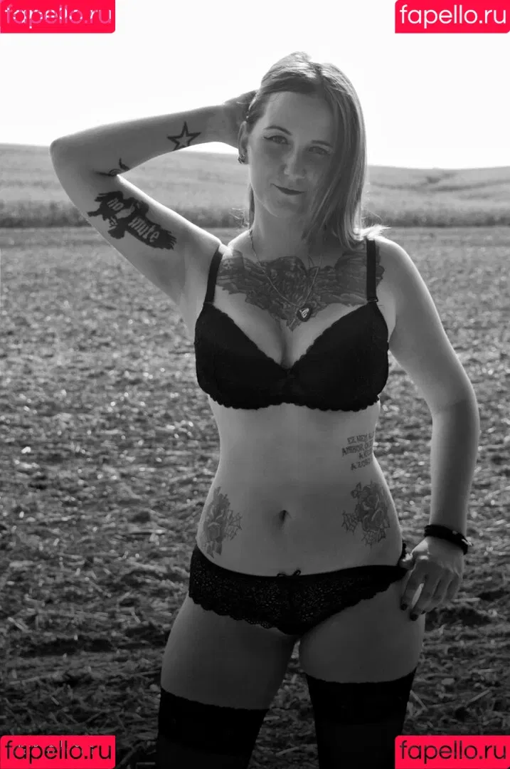 petratimea Onlyfans Photo Gallery 