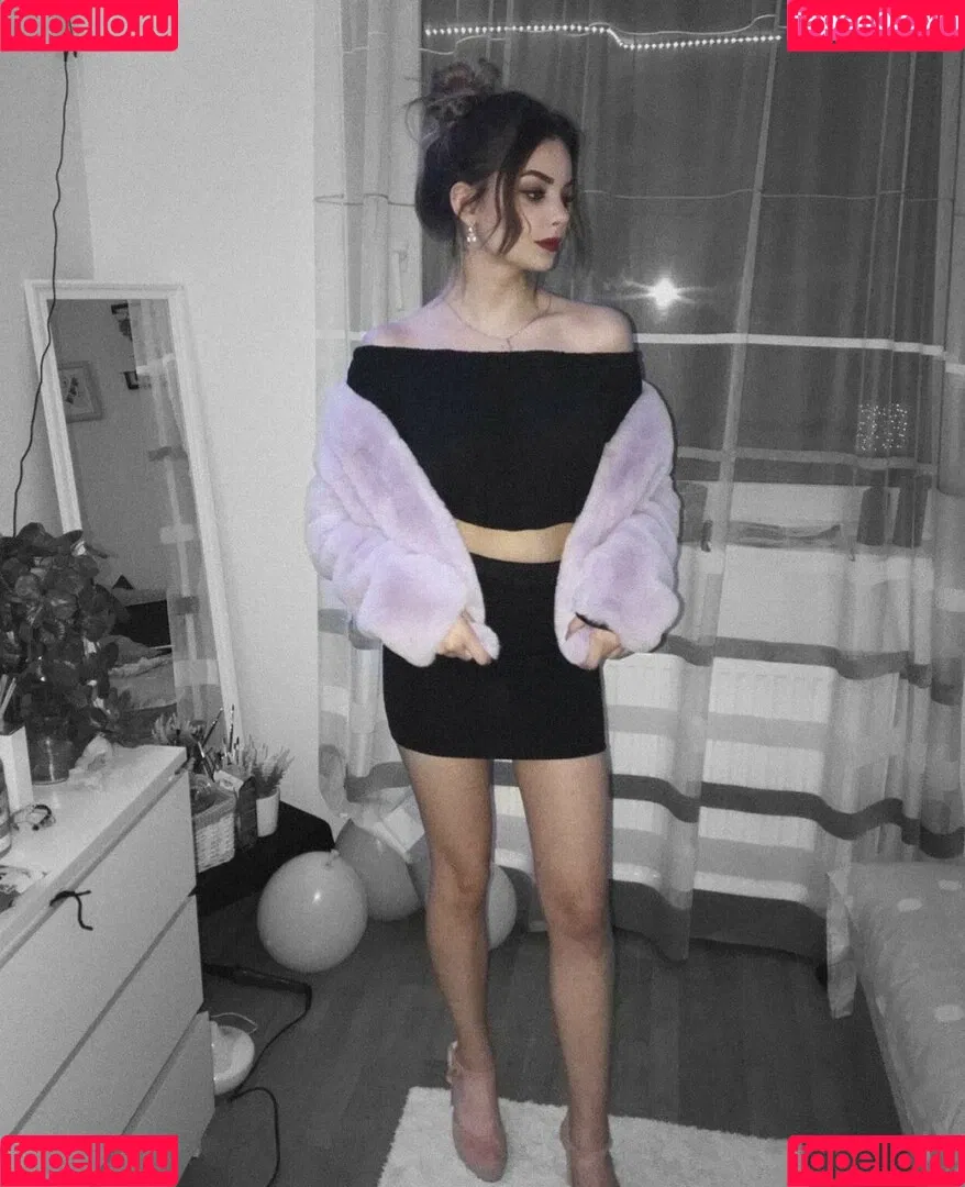 petratimea Onlyfans Photo Gallery 