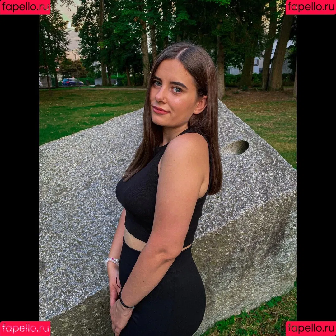 petratimea Onlyfans Photo Gallery 