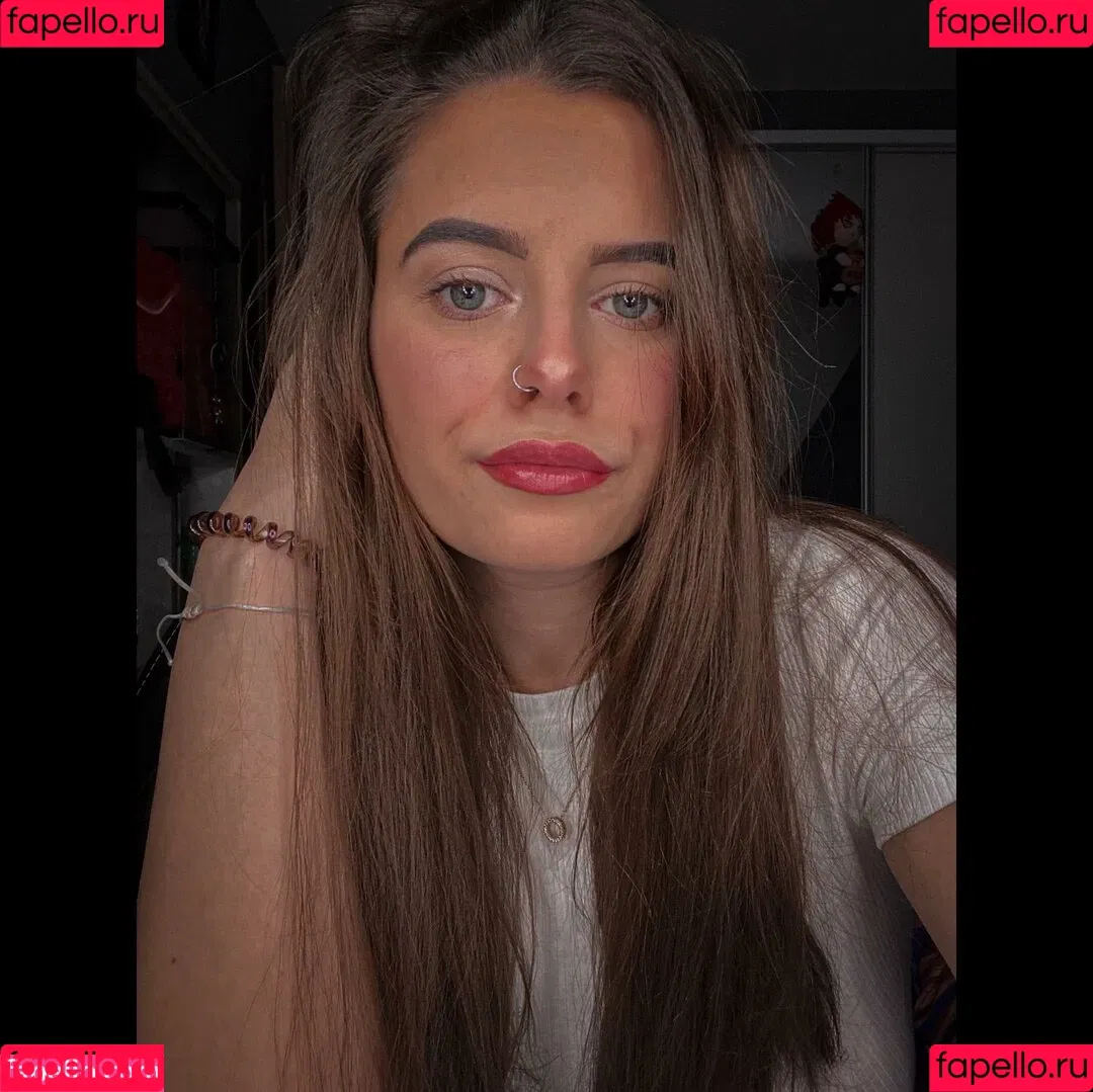 petratimea Onlyfans Photo Gallery 