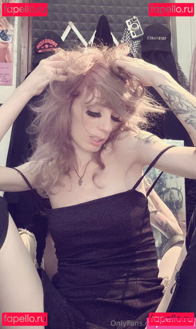 teenafog Nude Onlyfans Photo 3