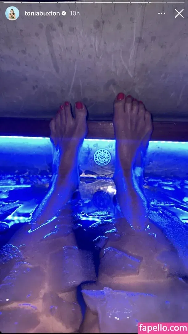 Tonia Buxton Onlyfans Photo Gallery 