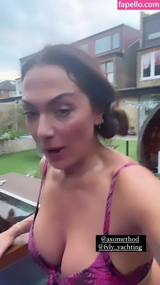 Tonia Buxton Onlyfans Photo Gallery 