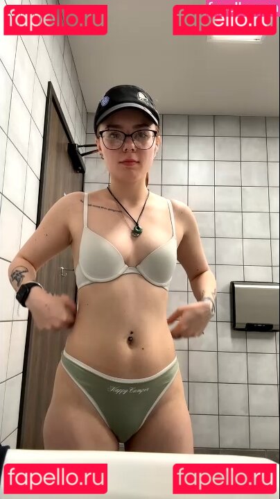 snackthatsmilesback Nude Onlyfans Photo 10