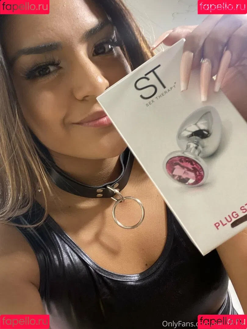 bellafoxtv Onlyfans Photo Gallery 