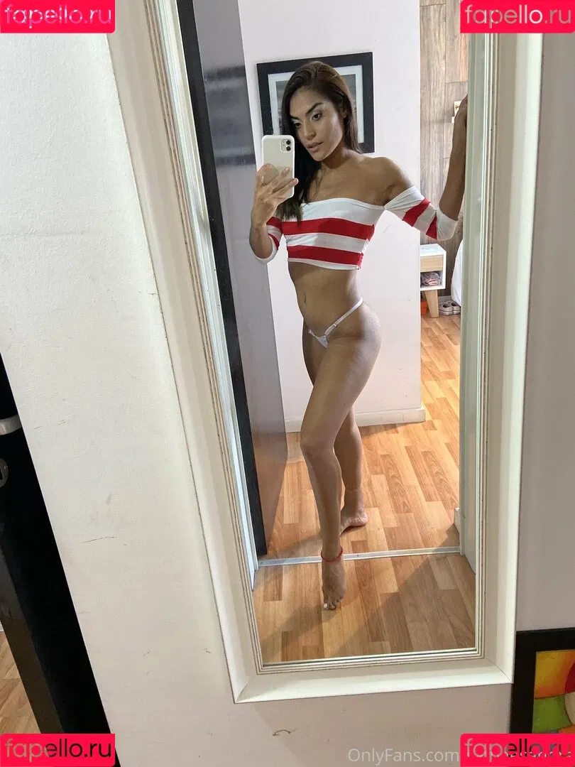 bellafoxtv Onlyfans Photo Gallery 