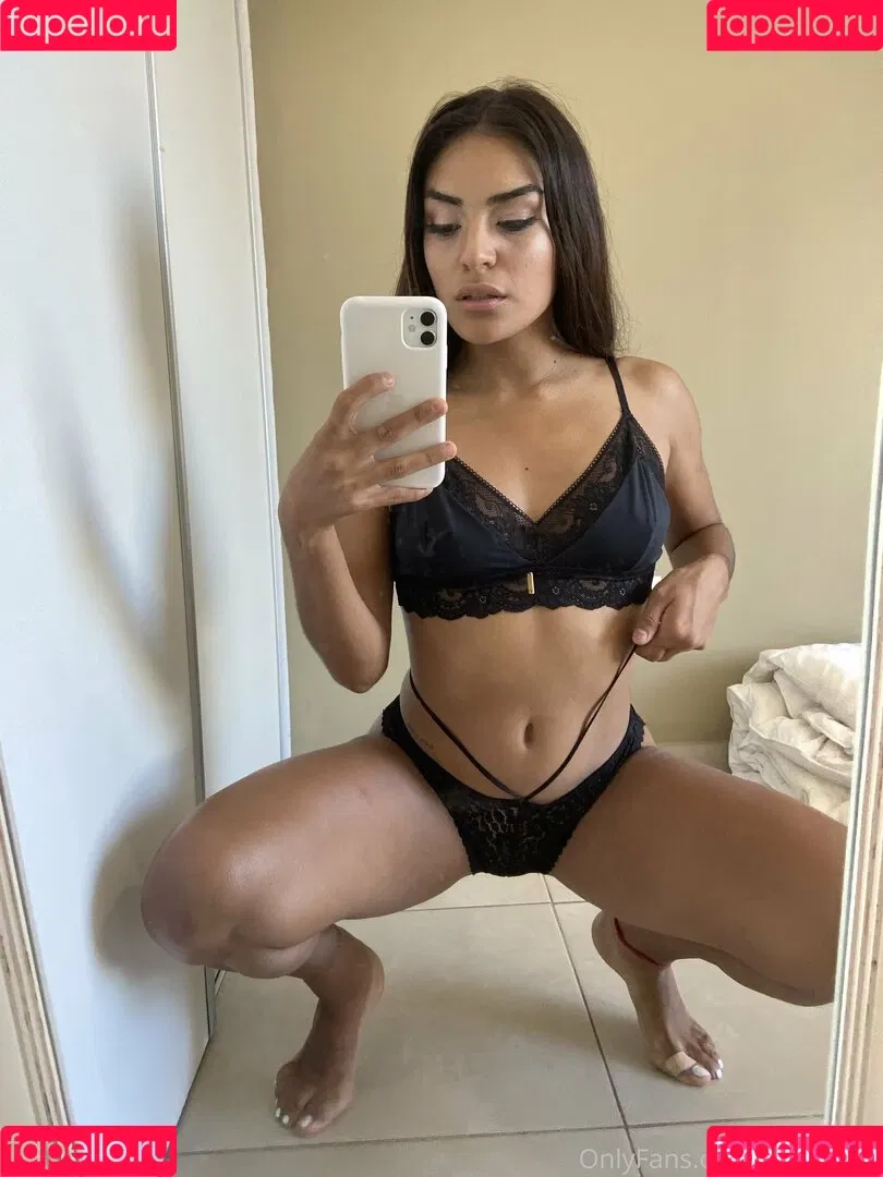 bellafoxtv Onlyfans Photo Gallery 