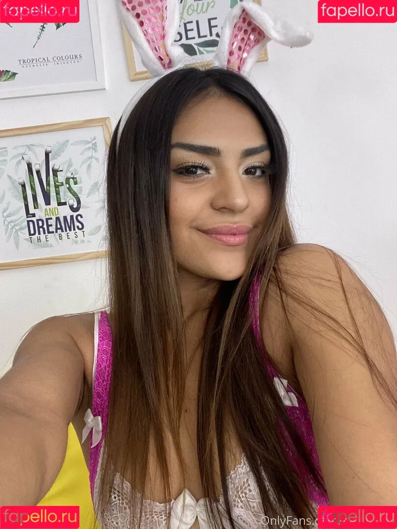 bellafoxtv Onlyfans Photo Gallery 