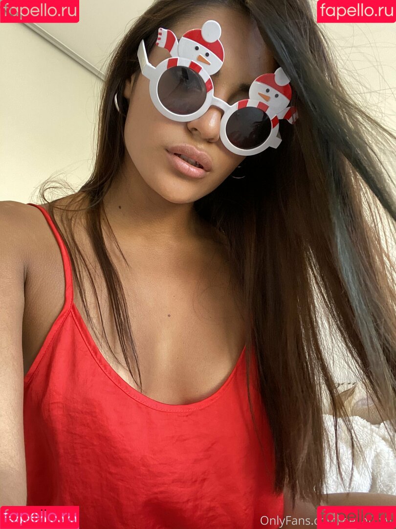 bellafoxtv Onlyfans Photo Gallery 