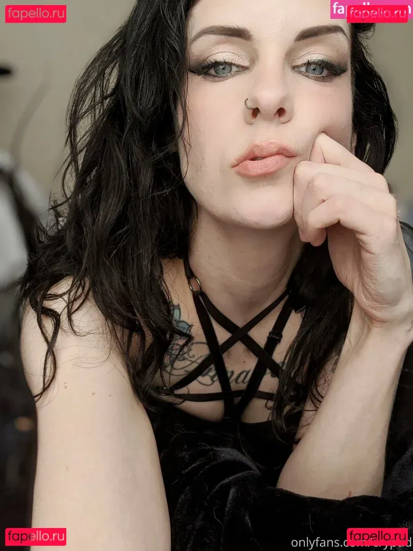 cryptid Onlyfans Photo Gallery 