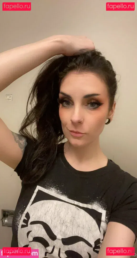 cryptid Onlyfans Photo Gallery 