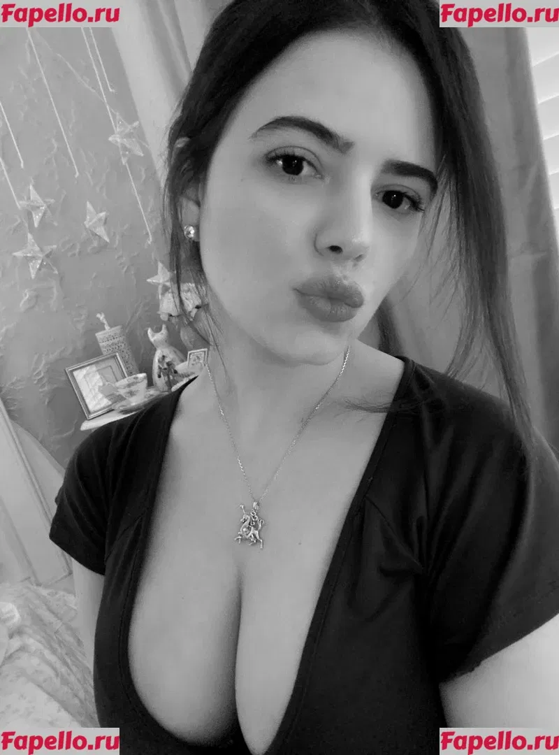 vanessinator Onlyfans Photo Gallery 