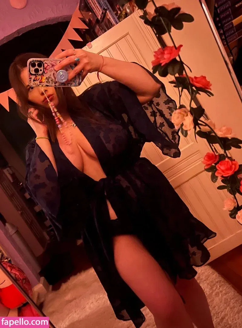 vanessinator Onlyfans Photo Gallery 