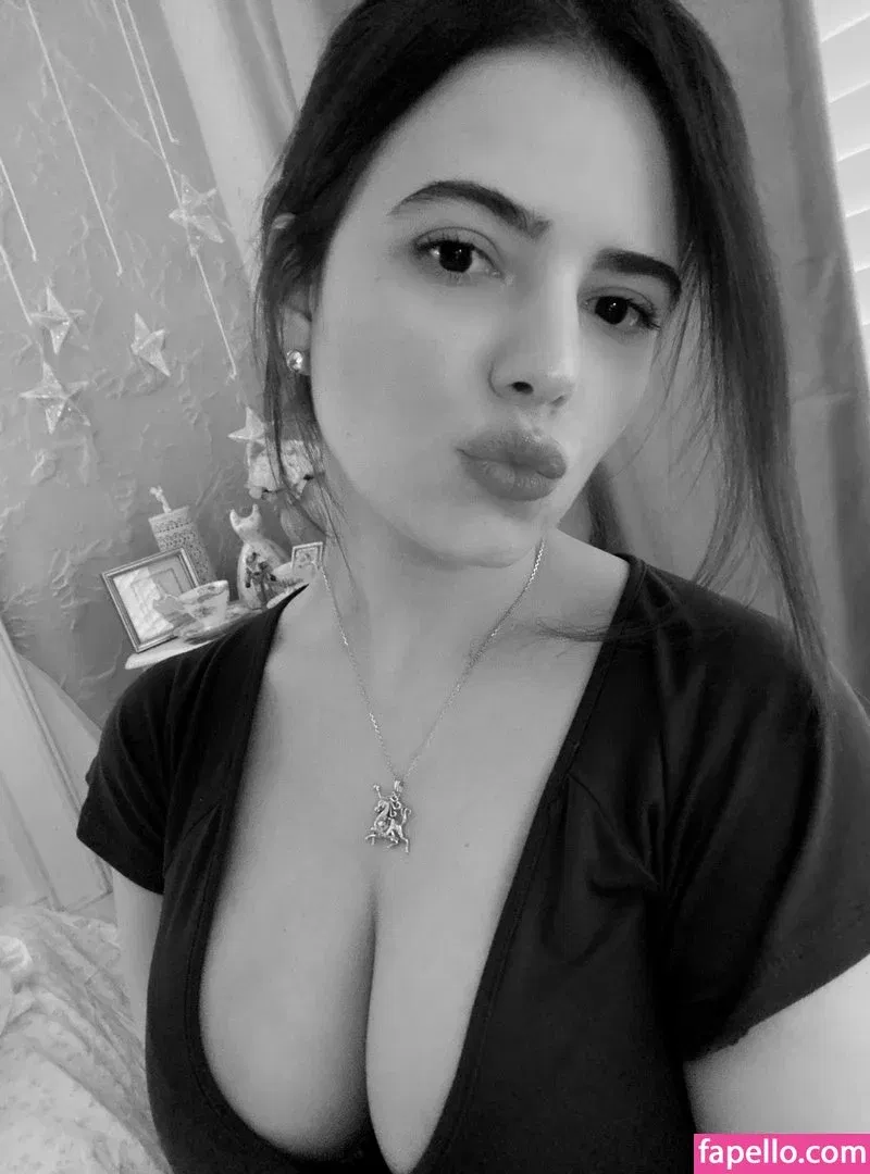 vanessinator Onlyfans Photo Gallery 